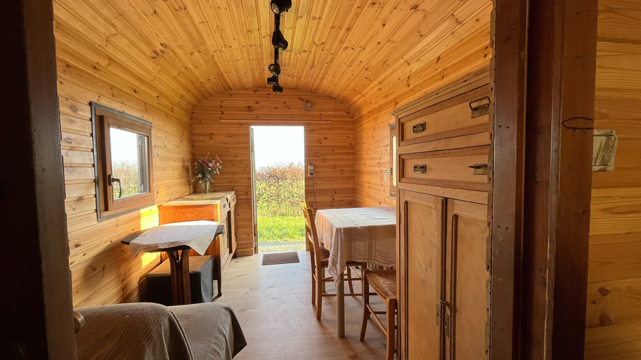 9CC64691-FBCA-484C-AD88-0298A8932626-2048x1152-1