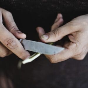 Messenslijpen - forgeage de couteaux